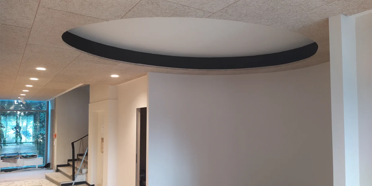 Ellipse mit schwarzen Kontraststreifen