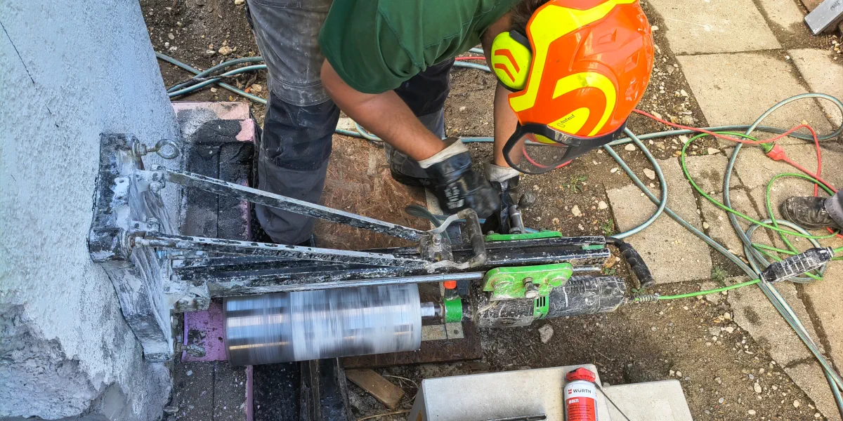 Ausbau einer Spülmaschine